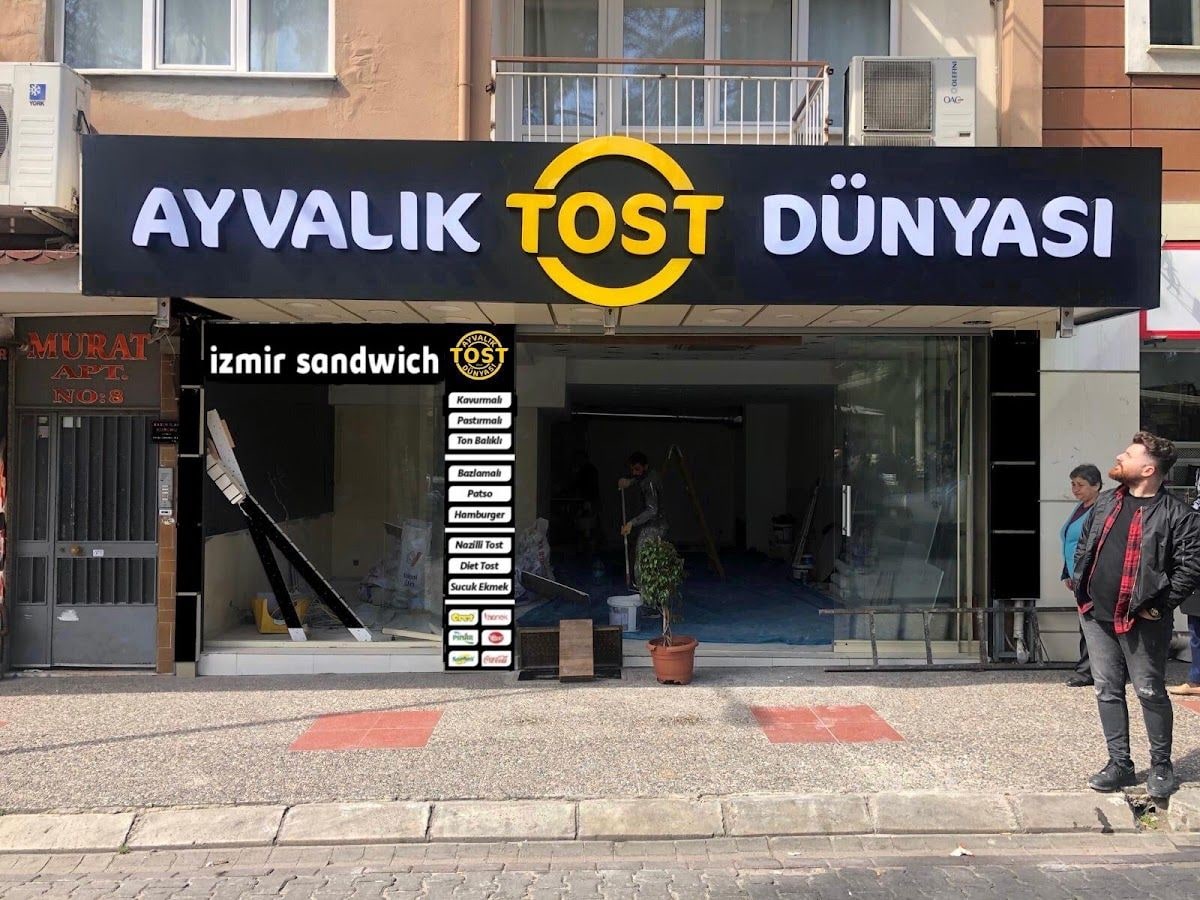Ayvalık Tost Dünyası