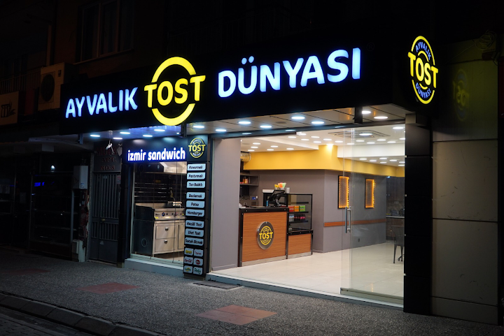 AYVALIK TOST DÜNYASI