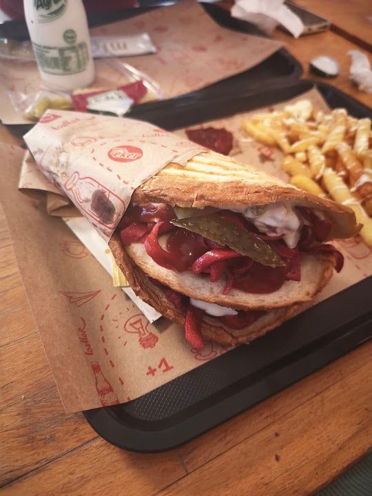 Ayvalık Tost Kültür