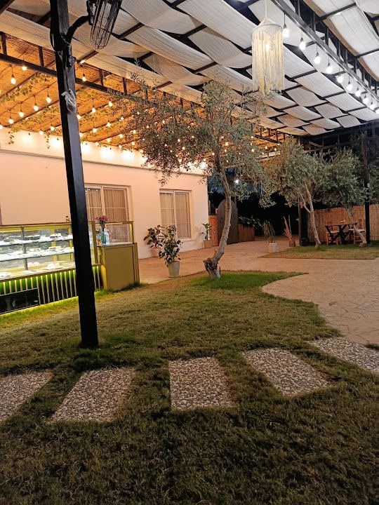 Bahçada