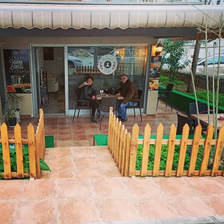 Bahçeli Cafe