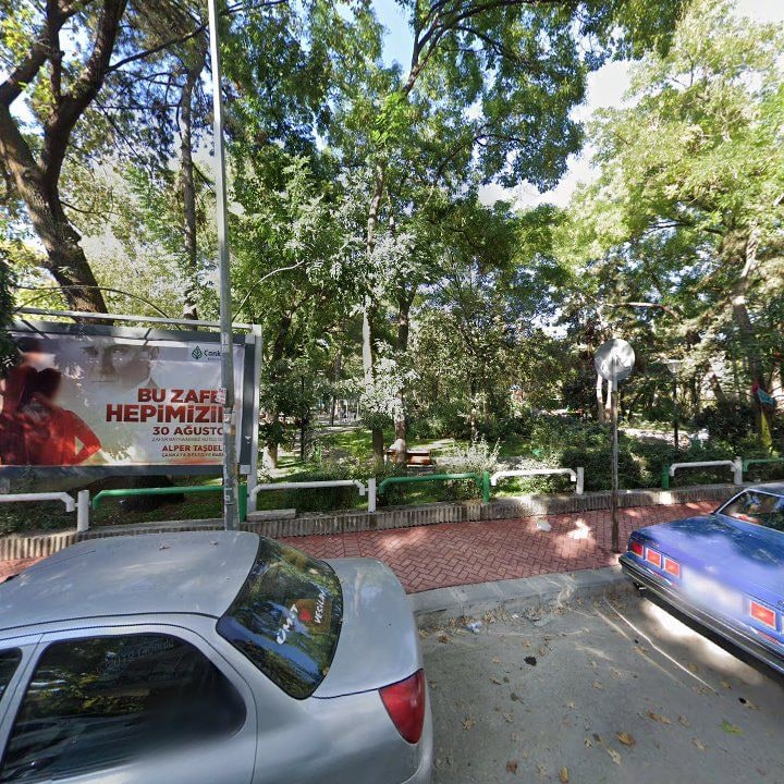 Bahçeli park