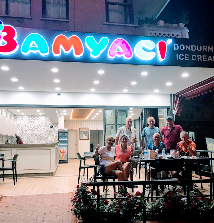 Bamyacı Dondurma Cafe