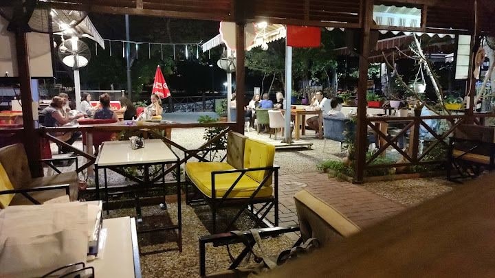 Beeriver Cafe