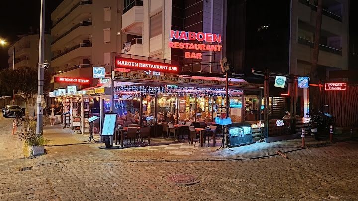 Begonia Naboen Restaurant Bar