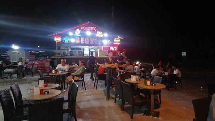 Benzin Cafe & Kokoreç - Otopark
