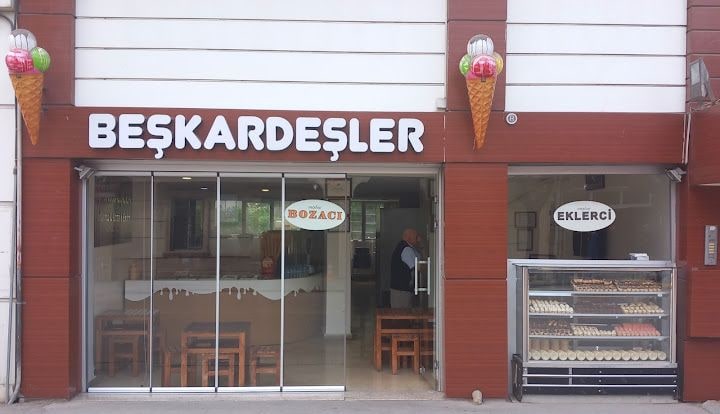 Beşkardeşler Dondurma & Boza & Ekler