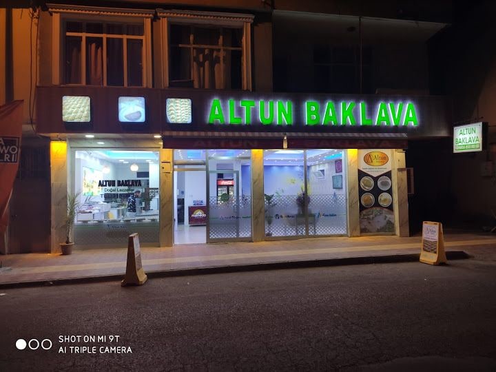 Besni Yaşar Altun Baklava