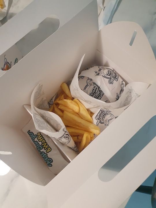 Best Burger & Waffle