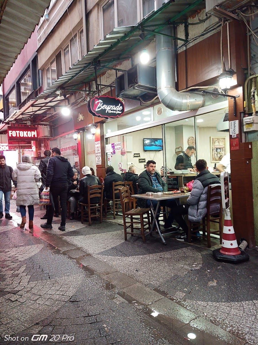 Beyzade Kömürde İskender Döner