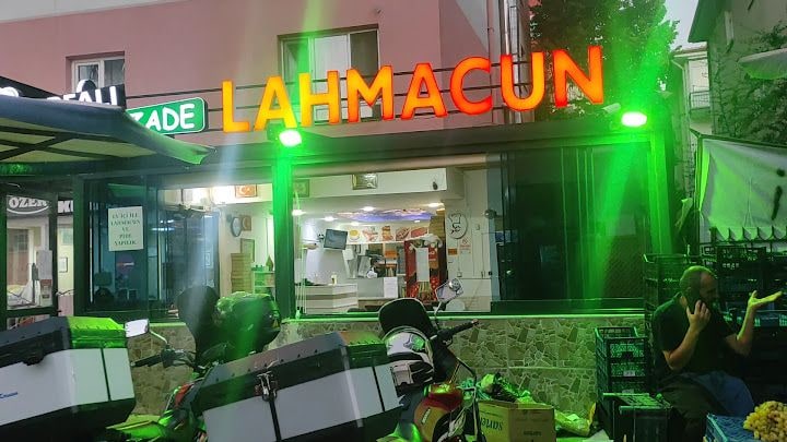 Beyzade Lahmacun & Pide (dayıoğlu Grup) - (ayvalı)