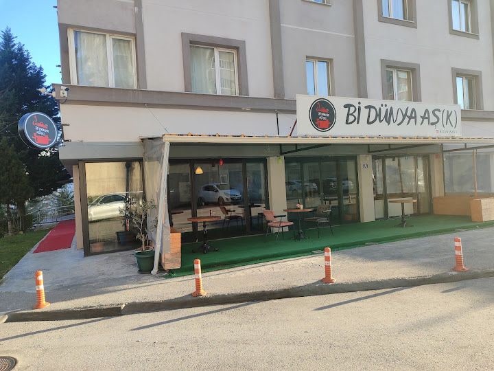 Bi Dünya Aş(k) Cafe