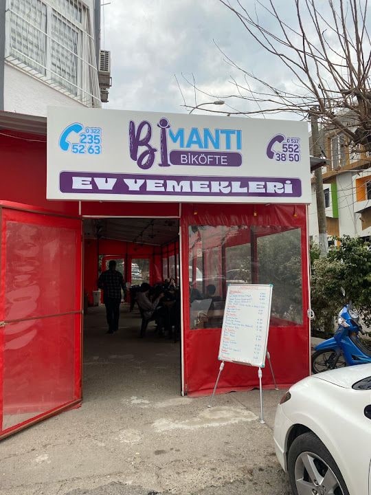Bi Mantı Bi Köfte Ev Yemekleri