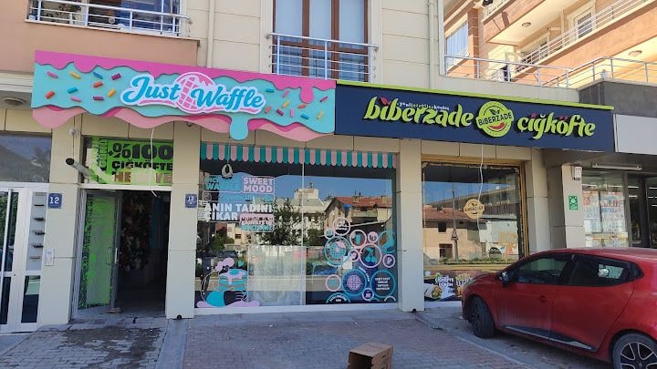 Biberzade çiğköfte&Jusst Waffle