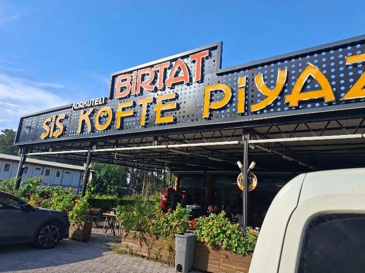 Birtat - Şiş Köfte & Piyaz