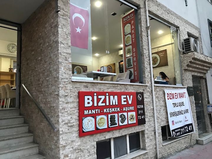 Bizim Ev Mantı Restaurant