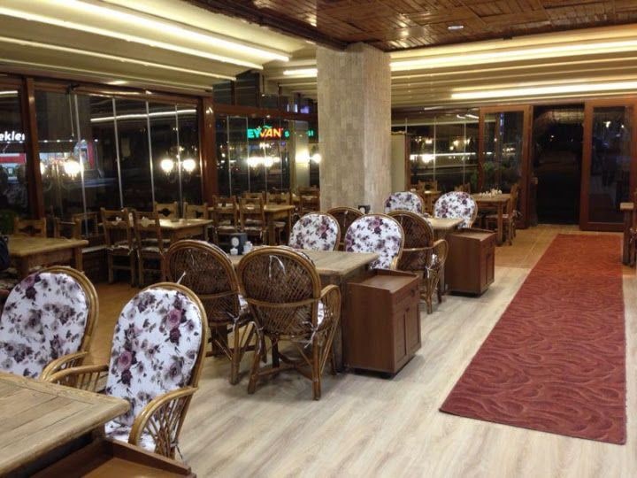 Bizim Oltu Cağ Kebabı