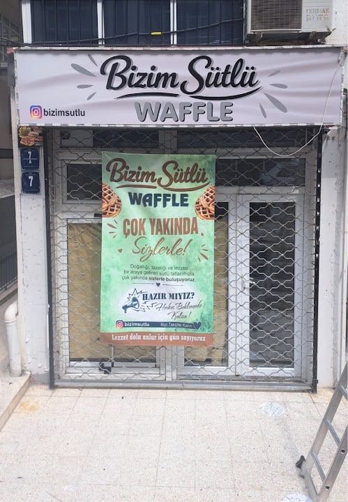 Bizim Sütlü & WAFFLE