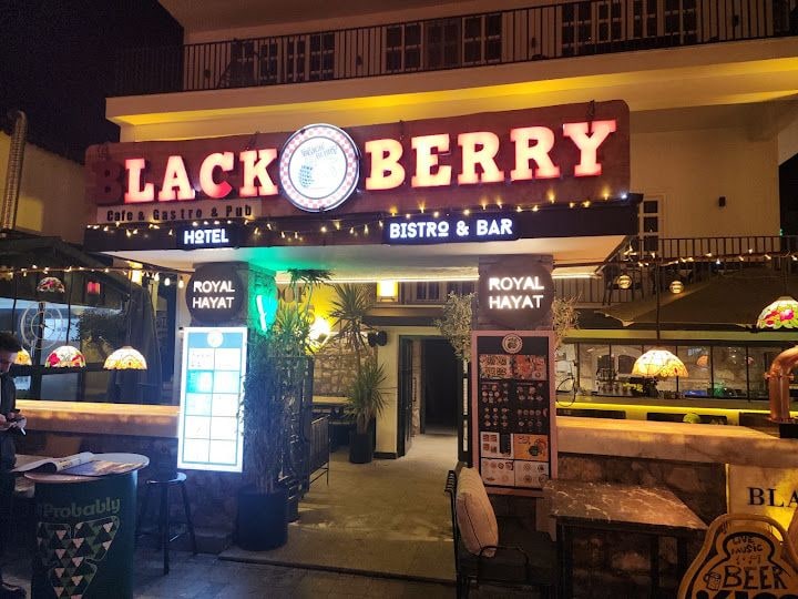 Blackberry Gastropub Sisha-hookah-cafe-bar-grill-ristorante-restaurant-mediterranean