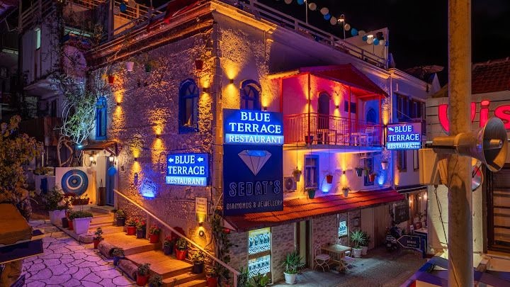 Blue Terrace Restaurant Coctaıl Cafe Bar & Lounge.