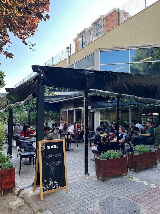 Bobby Cafe