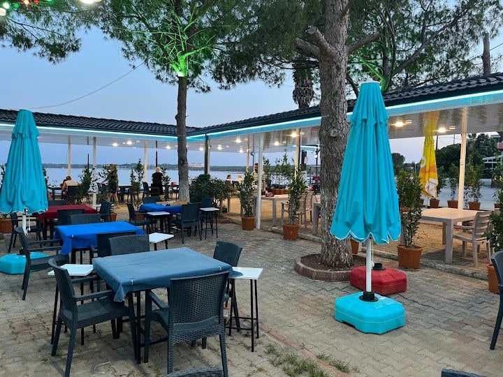 Boyoz Cafe Beach