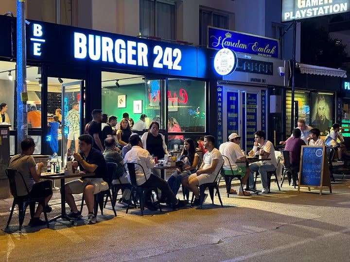 Burger 242