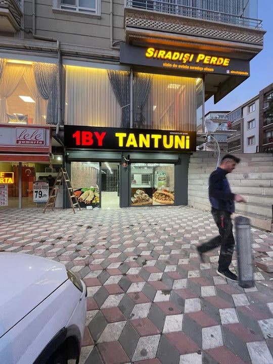 By Tantuni Güneşevler