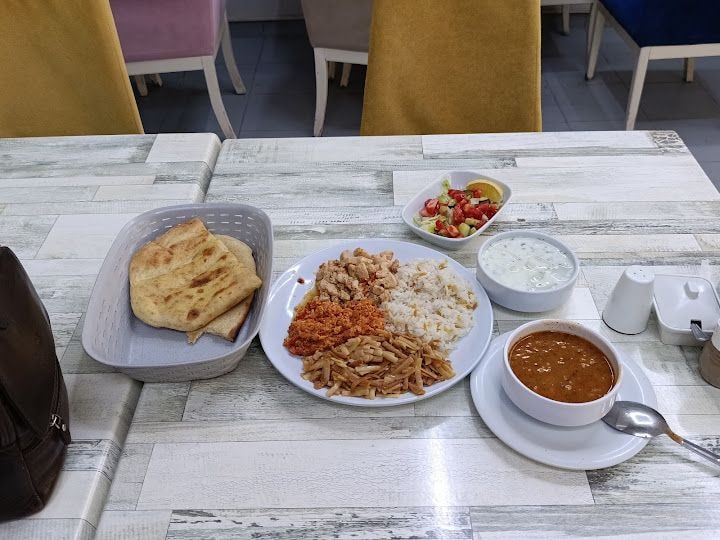 Cadde pide kebap salonu