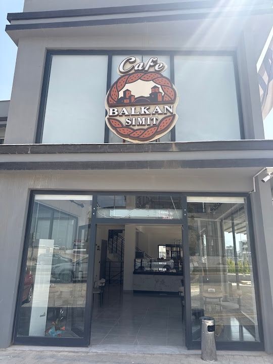 Cafe Balkan Simit