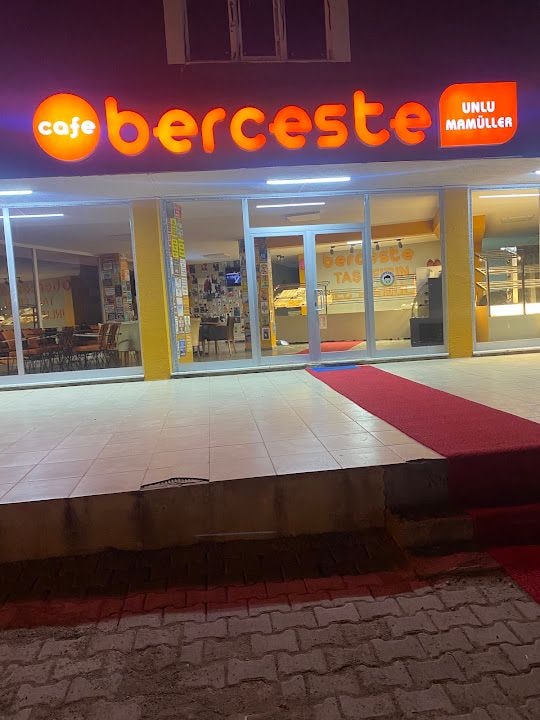 Cafe Berceste Unlu Mamüller