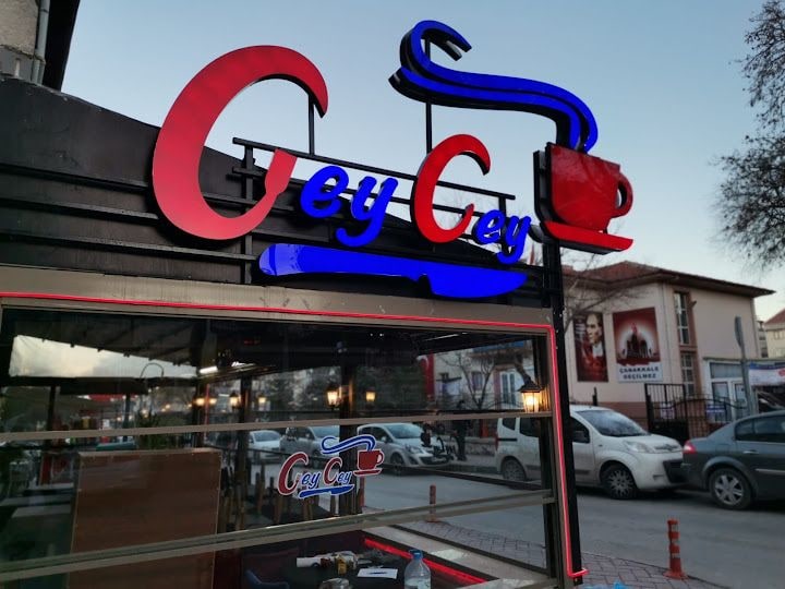 Cafe CeyCey
