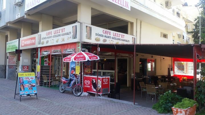 Cafe Lezz'Et Döner-Manti-Gözleme