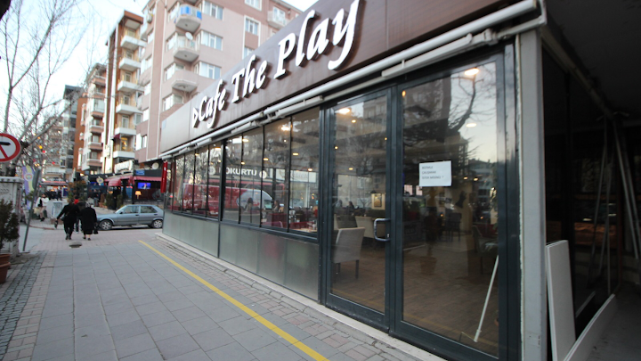 Cafe The Play
