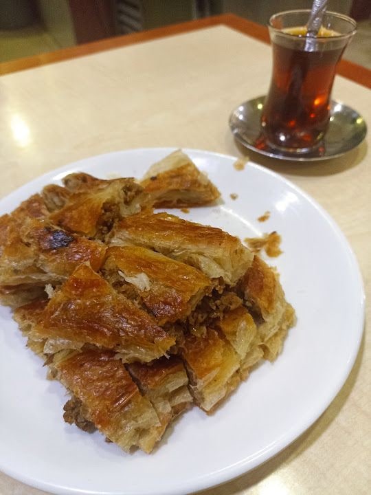 Çağdaş Börek Salonu