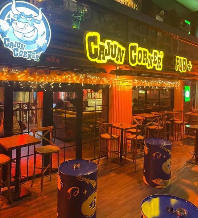Cajun Corner Pub Bestekar