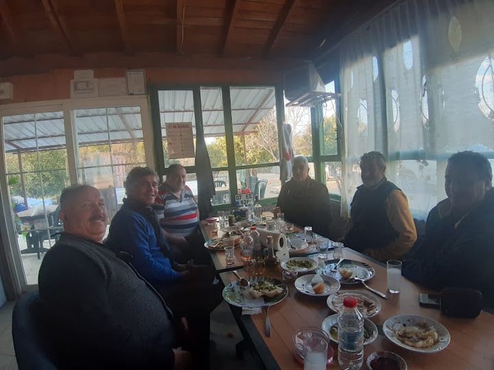Çakırlar Ada Köfte Kokoreç