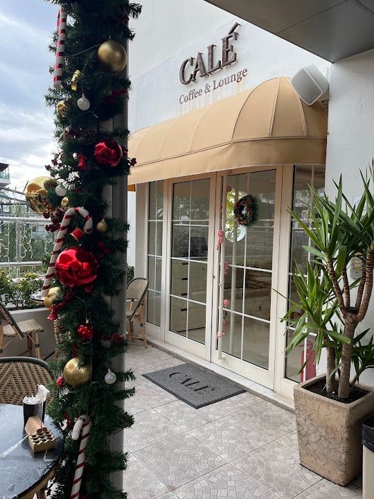 CALE COFFEE & LOUNGE