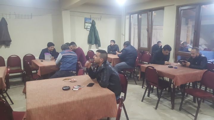 Cami Altı Çay Bahçesi