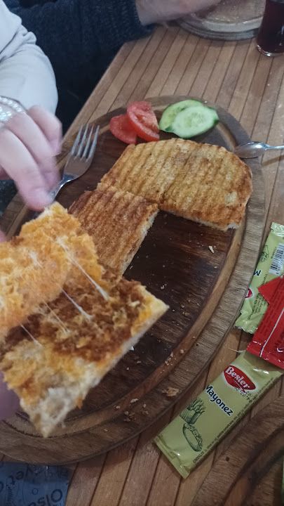 Çamlık Köfte Izgara