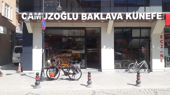 Camuzoğlu Baklava Künefe