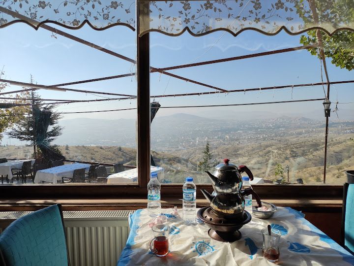 Çara Et Lokantası Ve Kahvaltı Salonu