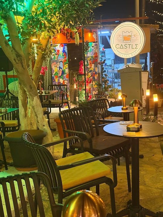 Castle Cocktail Bar