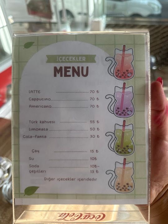 Ceren Cafe & Patıserıe