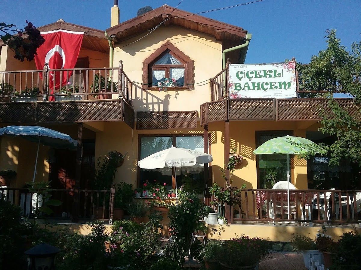 Çiçekli Bahçem