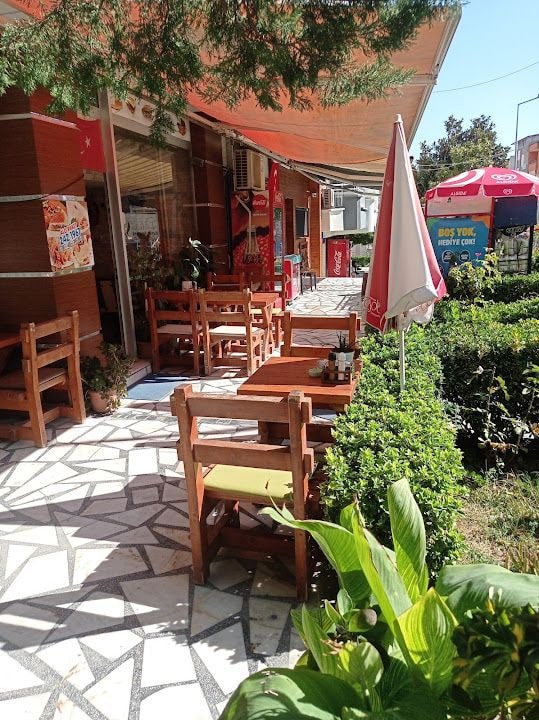 Çilek Izgara Tost Salonu
