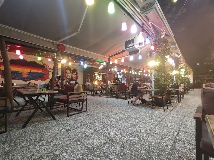 Çınaraltı River Cafe