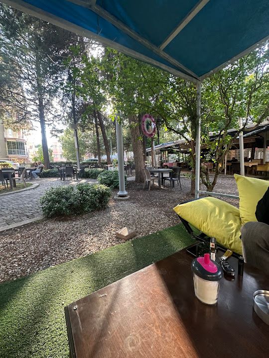 Çisenti Cafe ve Çay Bahçesi