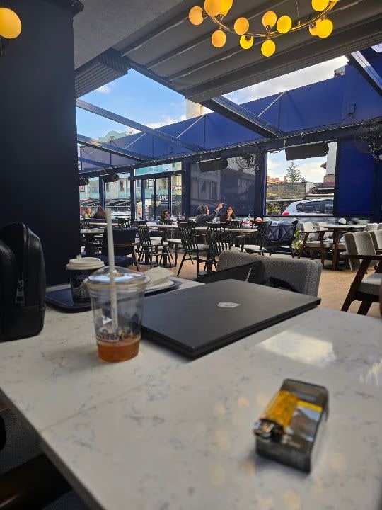 Coffee De Madrid Aşağı Eğlence