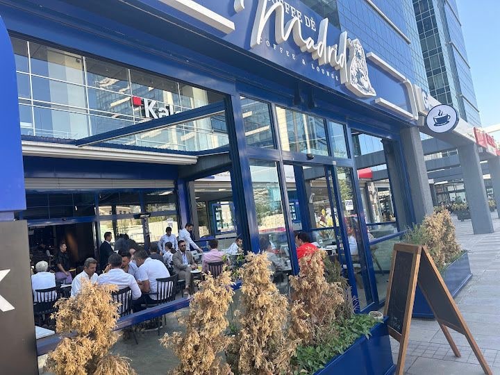 Coffee de Madrid Koç İkiz Kuleleri